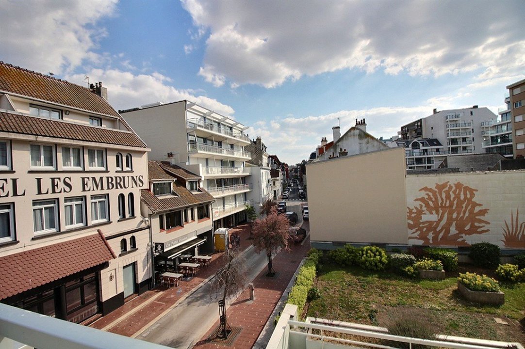 /picture/helios/116252002/MER E220/12_2025-12-07CET00h00-11.jpg